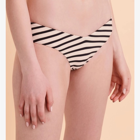 Billabong palmside reversible bikini with TWO tops - Picture 6 of 6